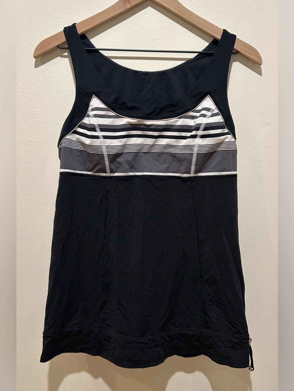 Lululemon Run Ta Ta Topper Black Groovy Stripe Nimbus Tank Top - Women’s Size 6